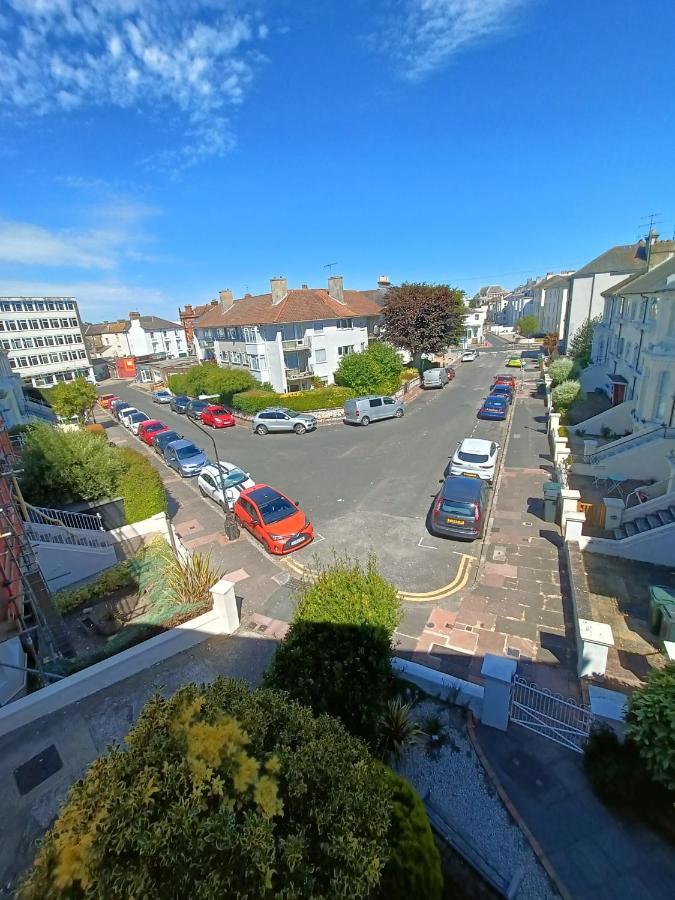 Swish **** Free Carpark **** Train Station 2 Mins Apartment Eastbourne Exterior photo